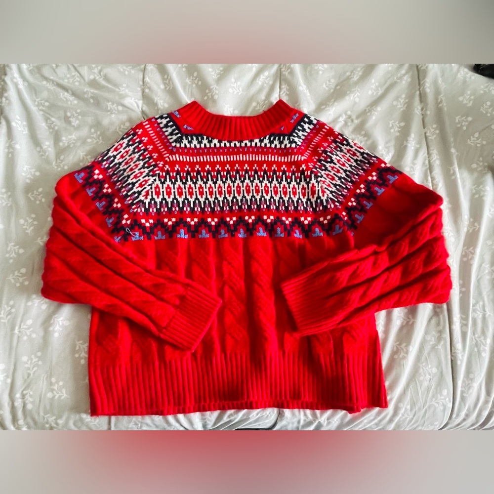Mountain and Isles Women’s Knit Sweater